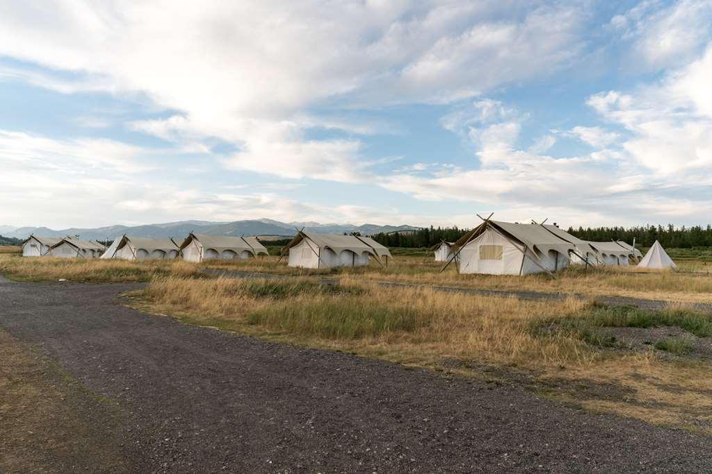 Under Canvas เวสต์เยลโลว์สโตน ภายนอก รูปภาพ