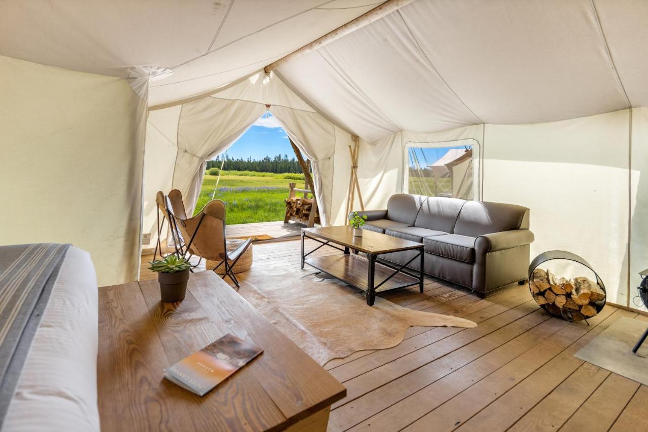 Under Canvas เวสต์เยลโลว์สโตน ภายนอก รูปภาพ