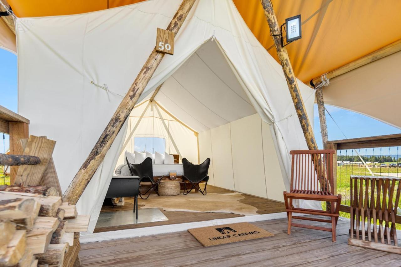 Under Canvas เวสต์เยลโลว์สโตน ภายนอก รูปภาพ