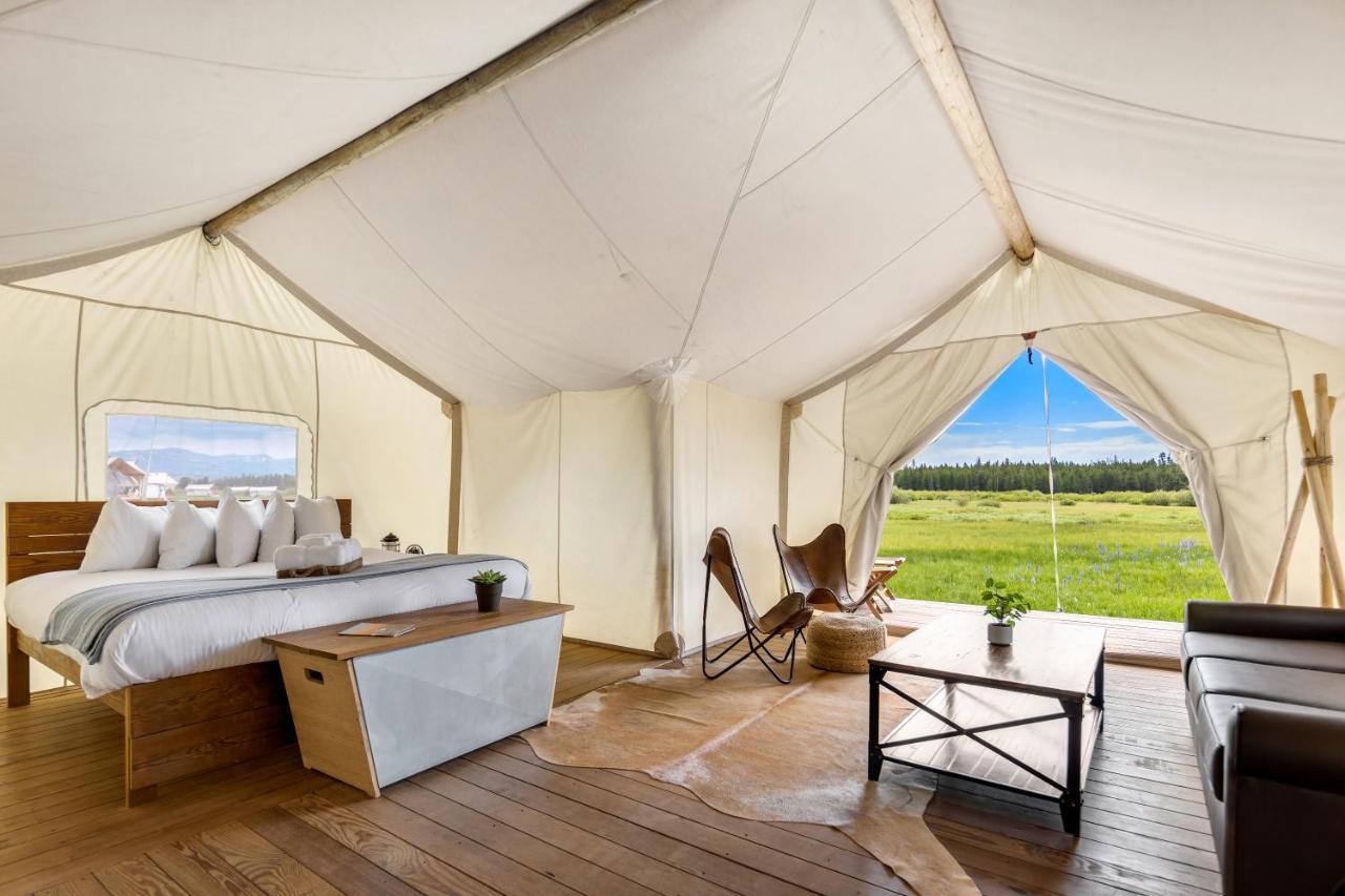 Under Canvas เวสต์เยลโลว์สโตน ภายนอก รูปภาพ