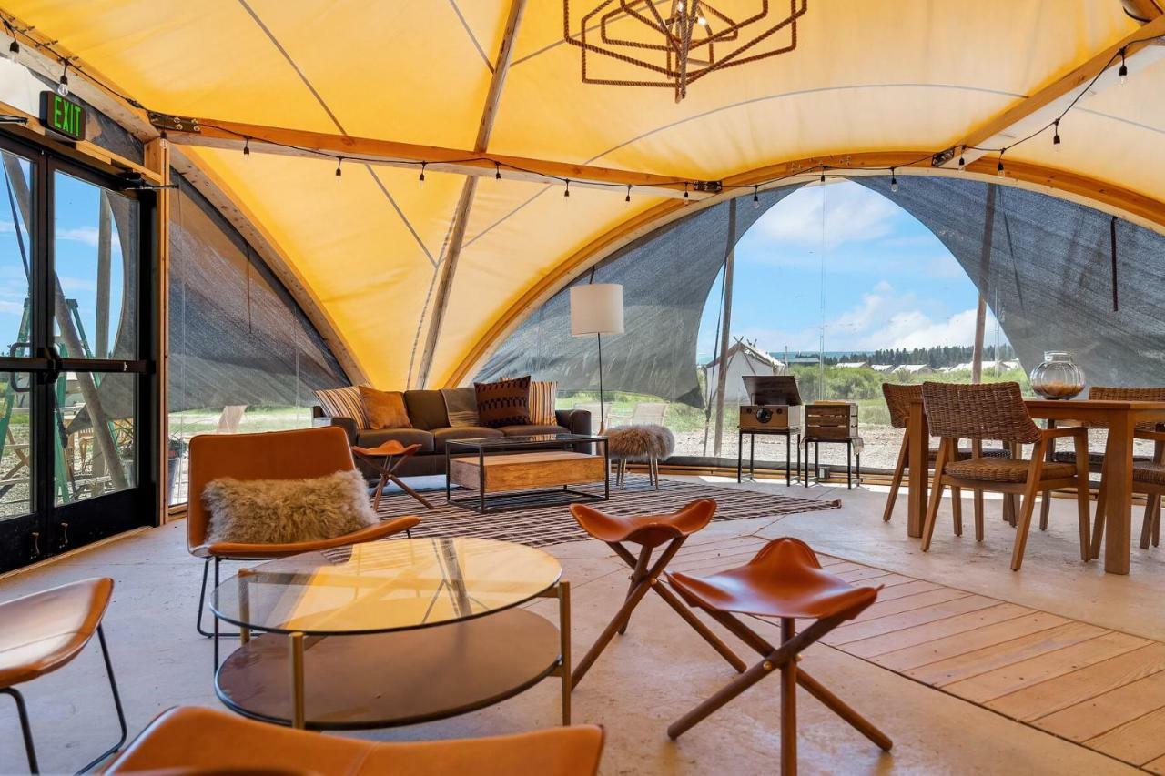 Under Canvas เวสต์เยลโลว์สโตน ภายนอก รูปภาพ